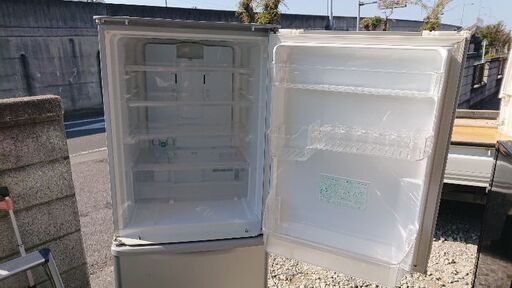 売約済み)シャープ 3ドア冷凍冷蔵庫 SJ-WA35W 350L 2012年製 | real