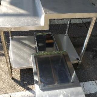 スライド棚付きステンレス作業台(幅630×奥行850×高さ760)