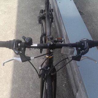 シボレー カマロ CAMARO クロスバイク 黒 21段変速 配送無料 シボレー カマロ CAMARO クロスバイク 黒 21段変速 配送無料
