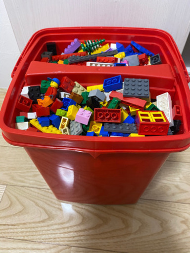 レゴ赤バケツにいっぱい大量lego まぁすけ 三軒茶屋のおもちゃ ブロック の中古あげます 譲ります ジモティーで不用品の処分