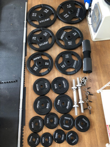 アイロテック　バーベルセット Amazon | IROTEC（アイロテック）ラバーバーベル60KGセット / バーベル