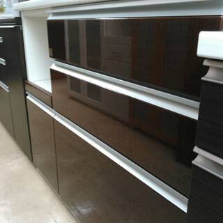 松田家具　2面レンジボード　キッチン収納　収納家具　鍵付き　美品　幅118cm　奥行50cm　高さ205cm 松田家具 2面レンジボード キッチン収納 収納家具 鍵付き 美品 幅118cm