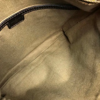 LOUIS VUITTON ルイヴィトン M92073 肩掛け 斜め掛け サックプラ ユタ 