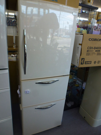 ”訳あり格安”3ドア冷蔵庫 265リットル 2011年製 日立 R-S27AMV ￥28,800-札幌市手稲区