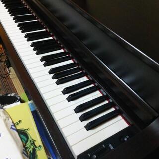 ヤマハ電子ピアノ　CLP635