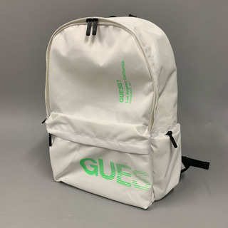 GUESS  リュックサック 白 お売りします。