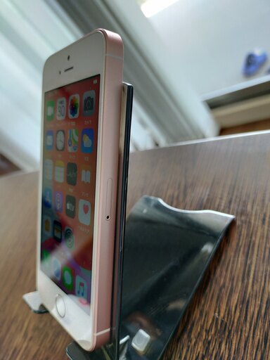 iPhone SE【128GB】 Rose Gold SIMフリー バッテリー94％