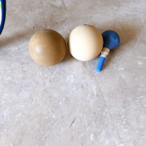 ソフトテニスラケット 一式 ボールと空気入れ付き あめ 本郷台のテニスの中古あげます 譲ります ジモティーで不用品の処分