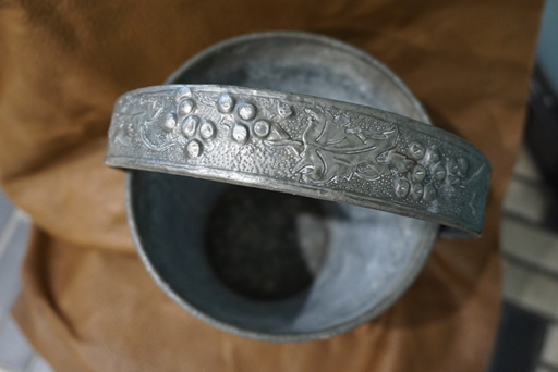 フランス製アンティークハンドハンマードバケツ フランス製アンティークハンドハンマードバケツ