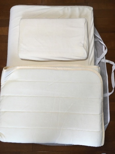 【新品未使用】低反発　シングルマット　枕　敷きパッド　収納袋　セット