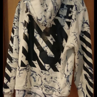 オフホワイト香港限定パーカー【最終値下げ】 オフホワイト香港限定パーカー【最終値下げ】