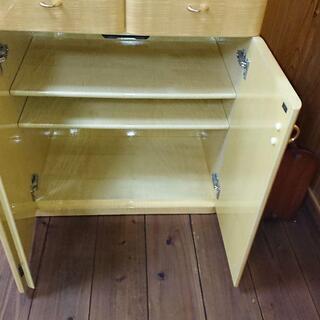 格安 シカモア家具　食器棚