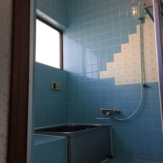 美築一戸建　トイレはアラウーノ。ヒーター付き浴室広く、大変きれい...