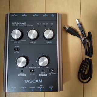 TASCAM オーディオインターフェース　US-144mk2