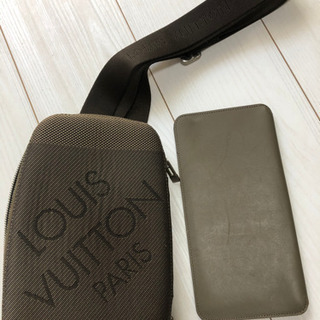ルイ・ヴィトン（Louis Vuitton Malletier）斜め掛け財布の画像