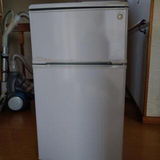 大宇電子２ドア冷凍冷蔵庫 DRF-90FG８８リッター ２０１１...