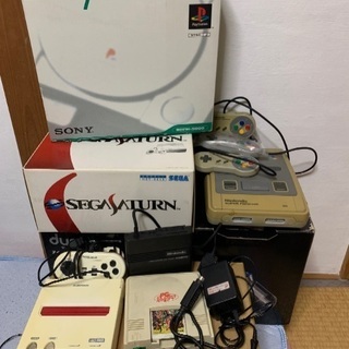 【受付ストップ】古いゲーム機　ソフト　ファミコンとか色々ジャンク...