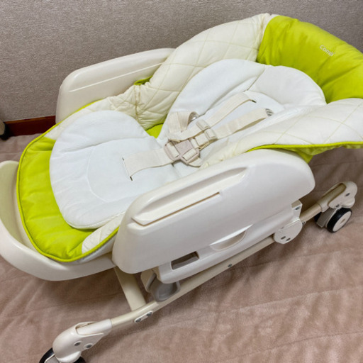 コンビ　ネムリラ　ハイローチェア　手動タイプ