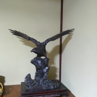 鷹の飾り（金属製）