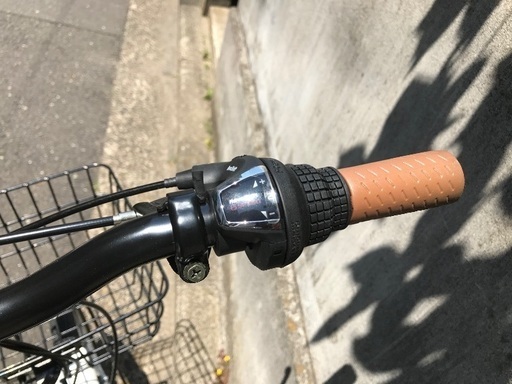 20インチホワイト　シマノ6段変速／ワイヤー錠／リアサス付き 20インチホワイト シマノ6段変速／ワイヤー錠／リアサス付き