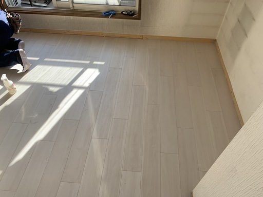 どんな床にも上から貼るだけ 本格上張りフローリング 既存床を撤去しないことで低価格 張替え工事の約半分 と短工期 通常１ 3日 を実現 オーバーレイズ 東久留米のその他の無料広告 無料掲載の掲示板 ジモティー