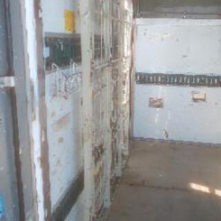 値下げしました)【格納式の棚付き】【3t車でも配送可】棚付き コンテナ