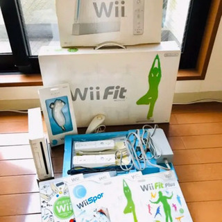 Wii 本体 と Wii Fit すぐ遊べるセット 一式