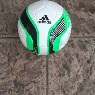 adidas サッカーボール2