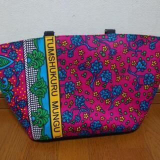 アフリカ布製のバッグ