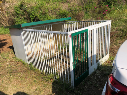 屋根付き犬舎