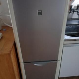 冷蔵庫　SANYO　170リットルくらい？？