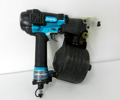 本物 動作未確認 makita/マキタ 高圧 エア釘打 エアダスタ付 65mm 