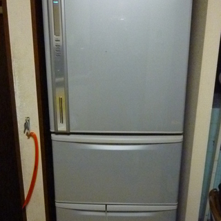 ５ドア　冷蔵庫　２０１１年　美品