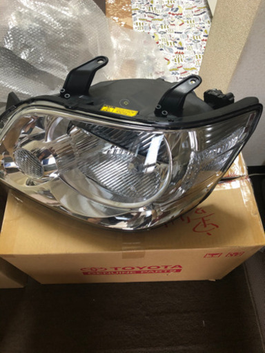AZR60 ノア トヨタ純正 新品 ヘッドライト 左右SET 【公式通販】