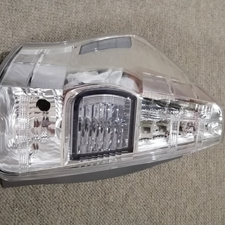 プリウスα テールレンズ　左右セット プリウスα テールレンズ 左右セット プリウスα テールレンズ 左右