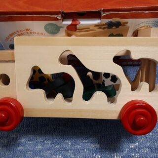 子供おもちゃ　サファリバスと手作り木のおもちゃ