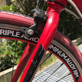 ベネトン クロス 700x28C 外装21段変速 (レッド)