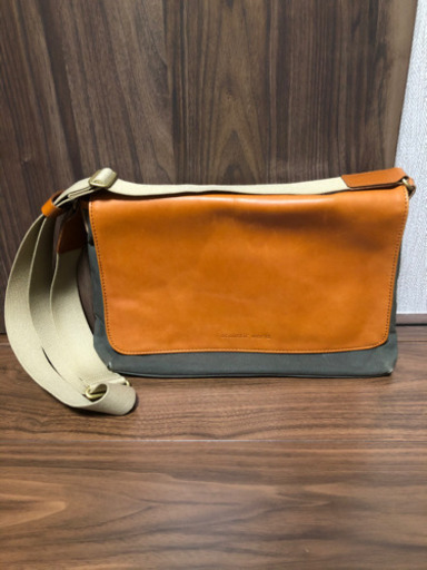 ショルダーバッグ