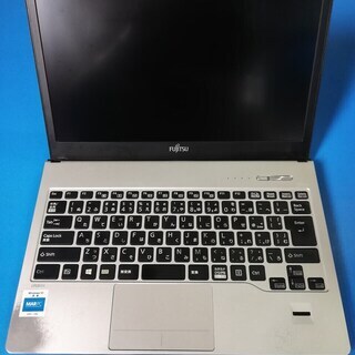 富士通　ノートPC　S904/J