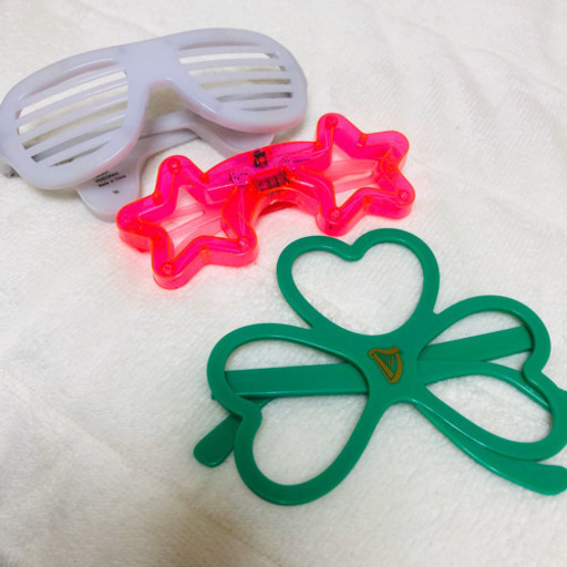 光るサングラスおもしろメガネ むーた 新三河島のパーティグッズの中古あげます 譲ります ジモティーで不用品の処分