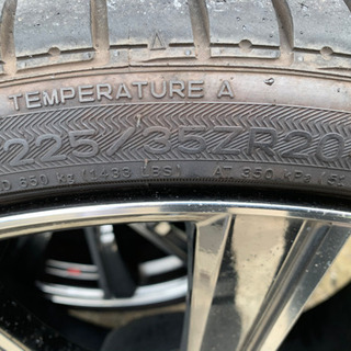 ホイール付きタイヤ しめさ 4本セット LEONIS 225/35R20