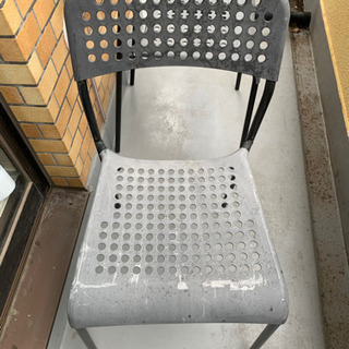 【無料】IKEAの椅子2脚(屋外使用)