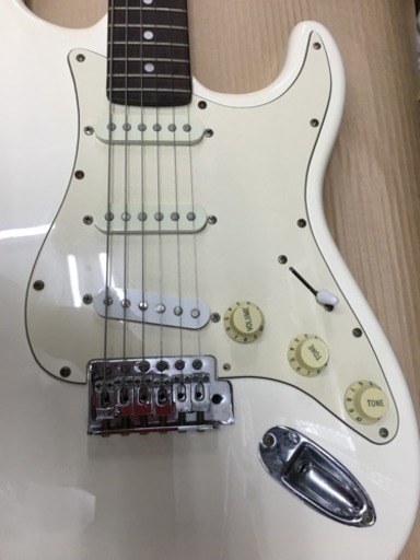 ギター バッカス ホワイト Bacchus ストラトキャスター白かっこいいギターです さとけん 津の弦楽器 ギターの中古あげます 譲ります ジモティーで不用品の処分