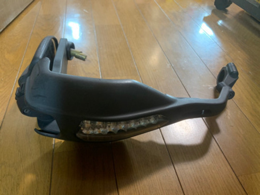 DUCATI (ドゥカティ)ハイパーモタード1100S純正ナックルガード右 DUCATI (ドゥカティ)ハイパーモタード1100S純正ナックルガード右