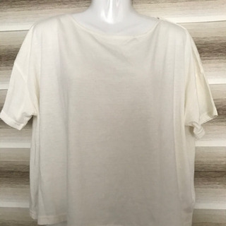 新品⭕️ タグ付　カットソー　トップス　Tシャツ　アイボリー　フリー