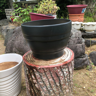 陶器植木鉢　プランター　黒①