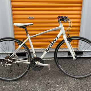 ★超特価★人気のGIANT ESCAPE EX3が新車の半額！ クロスバイク 中古自転車　藤沢 ②