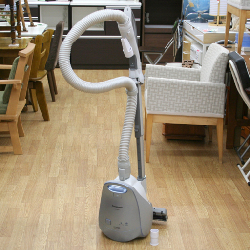 Panasonic 紙パック式 掃除機 MC-P900W 吸引仕事率610W メタリックシルバー 2009年製 動作確認済み ☆ PayPay(ペイペイ)決済可能 ☆ 札幌市 清田区 平岡