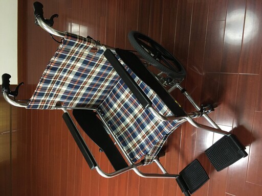 車椅子（ 松永製作所、介助式、耐荷重100kg）