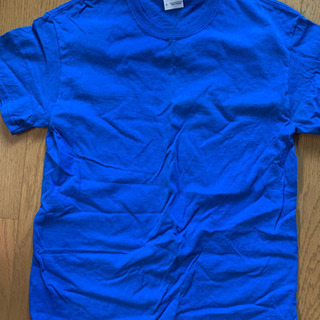 青のTシャツ